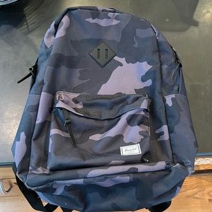 Herschel backpack. Grey camo